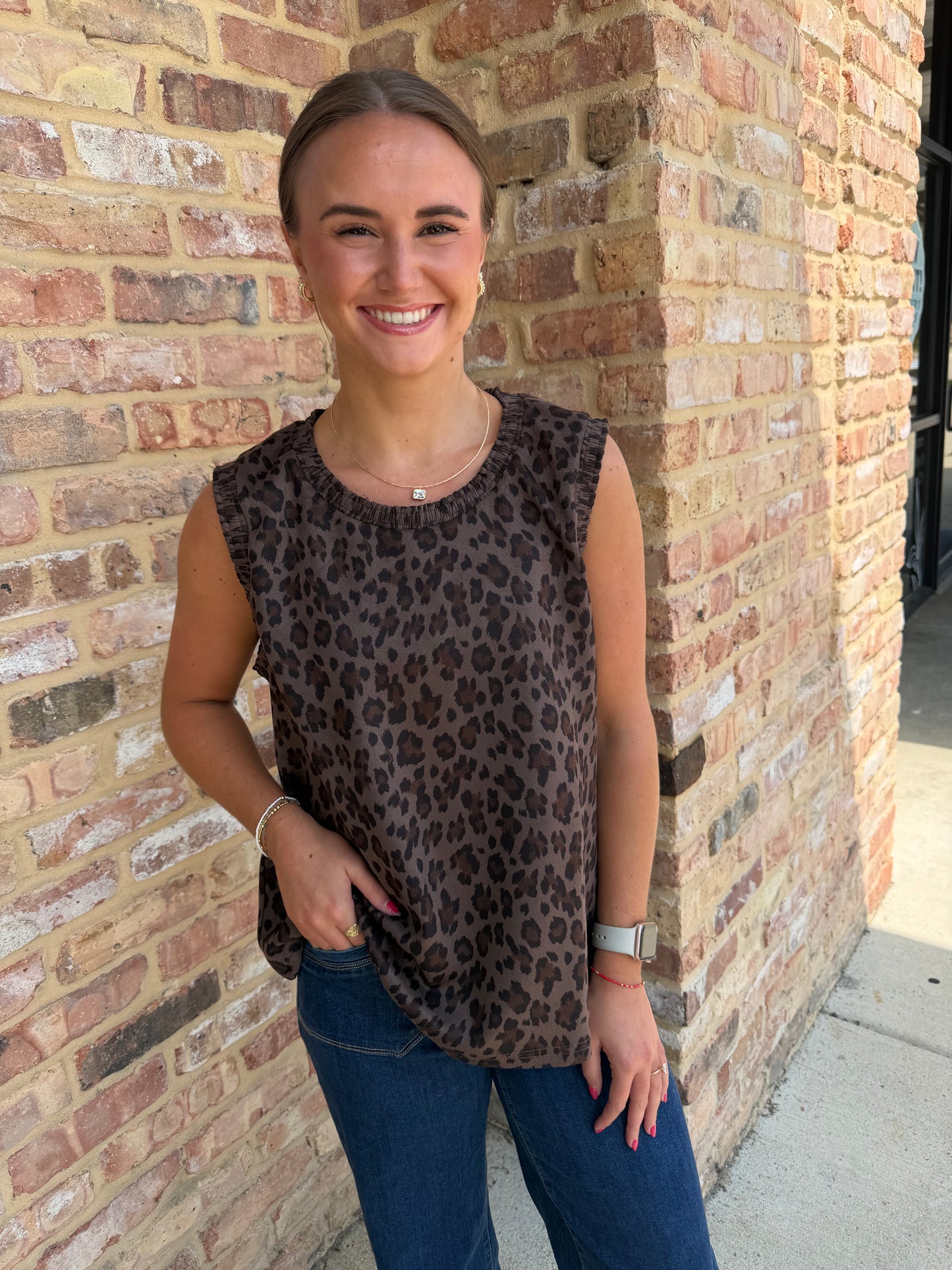 diya faux suede top- brown